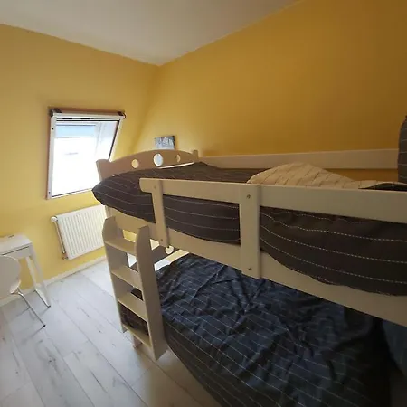 Haus Schwalbennest בנסרסיל